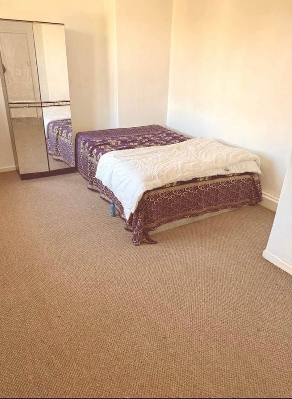Room Cayley Street in Milnrow