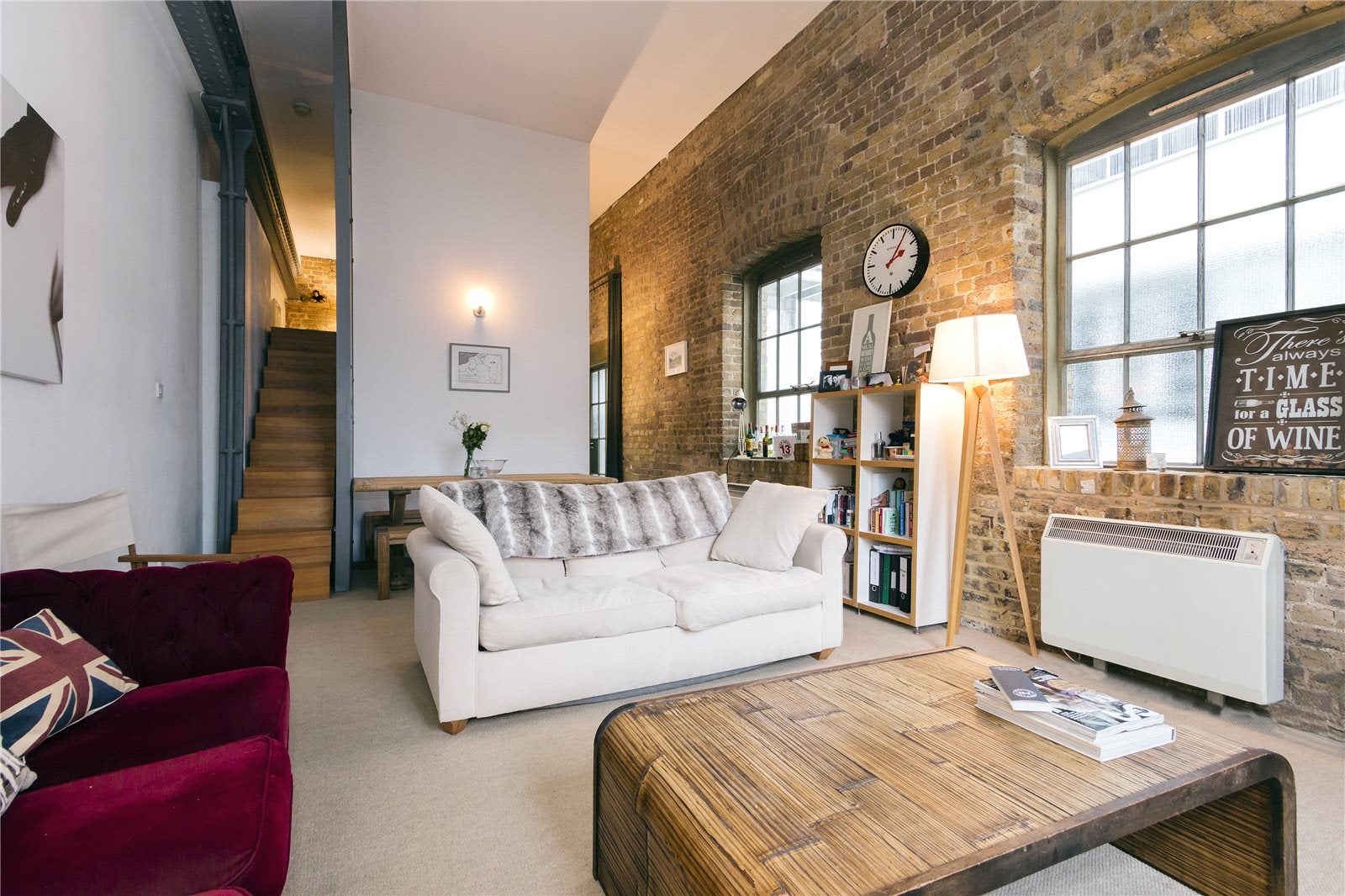 Flat Grange Road in Greater London