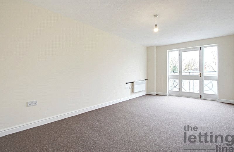 Flat Aldis Mews in Greater London