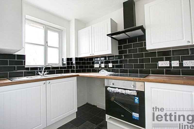 Flat Aldis Mews in Greater London