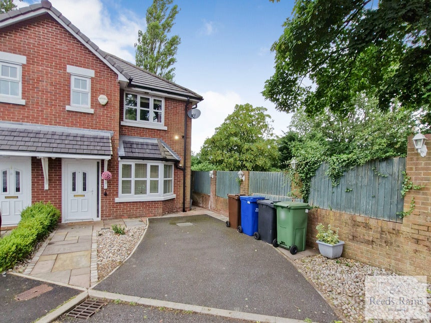 Flat Stockley Mews in Wigan