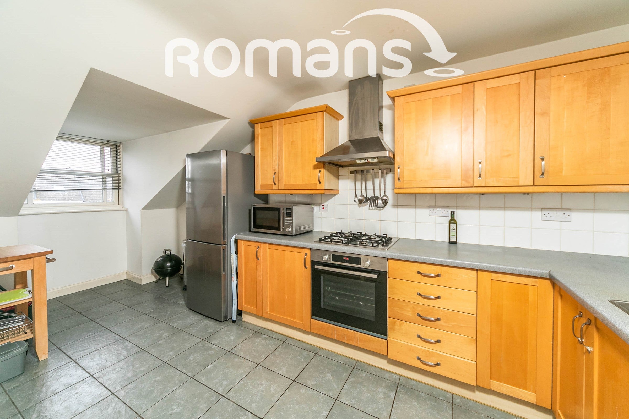 Flat Westcote Road in Reading