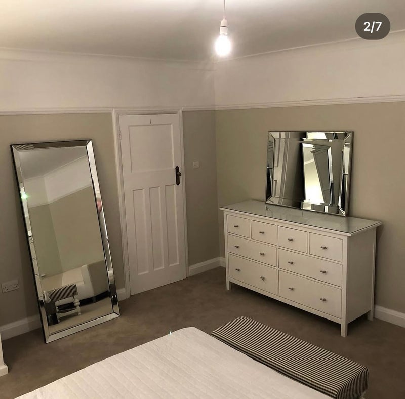 Room High Street in Greater London