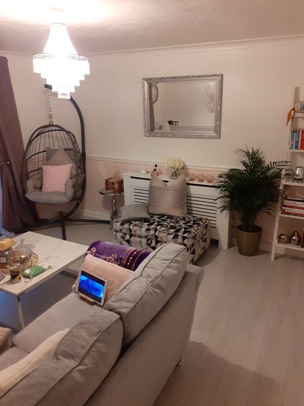 Room Waverley Square in Cardiff