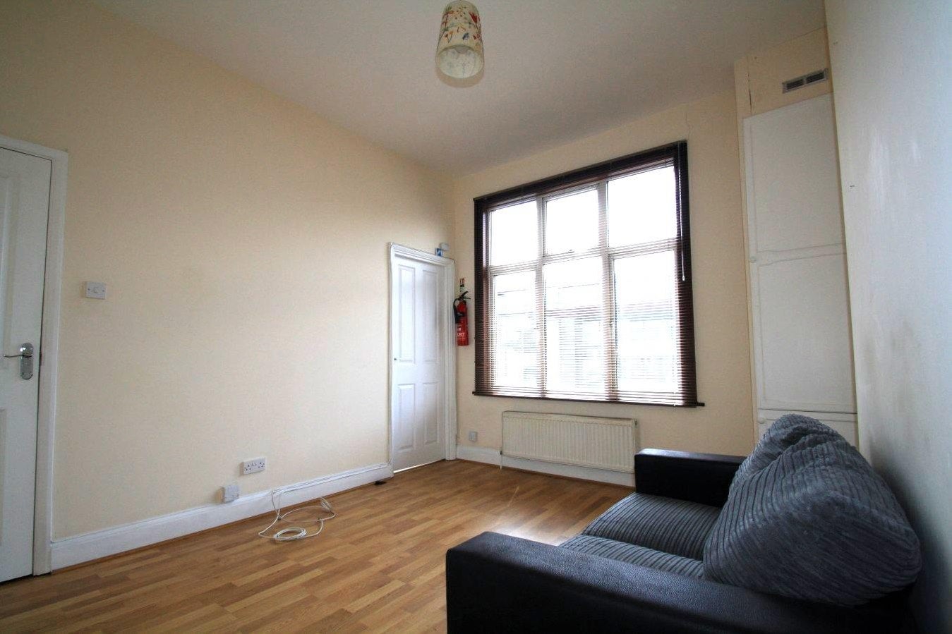 Flat Blackstock Road in Greater London