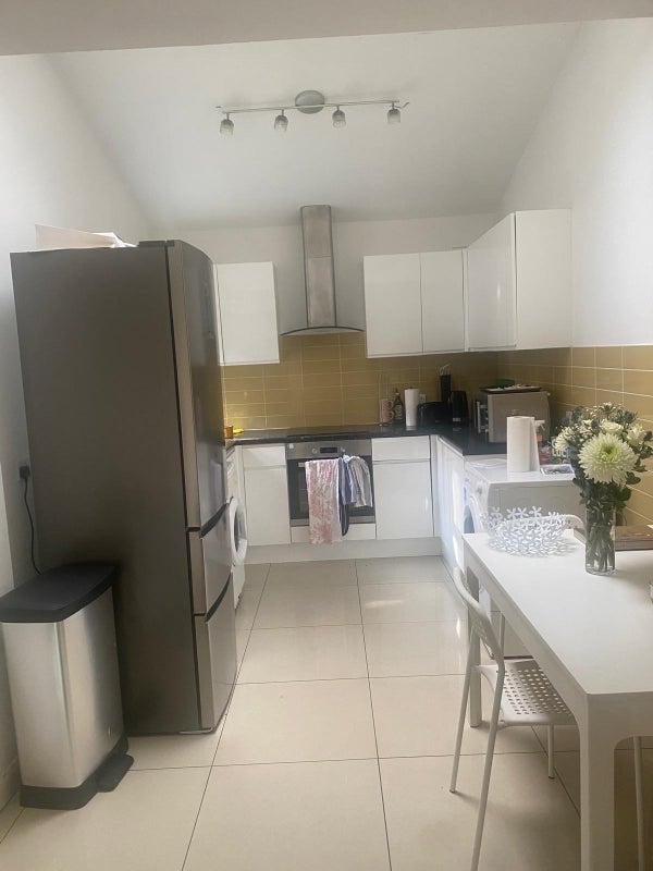 Room Brooke's Court in Greater London