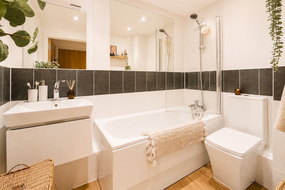 Flat Mildmay Avenue in Greater London