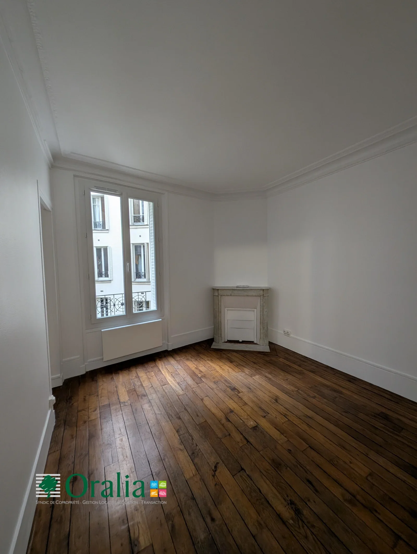Appartement Rue Auguste Chabrières à Paris