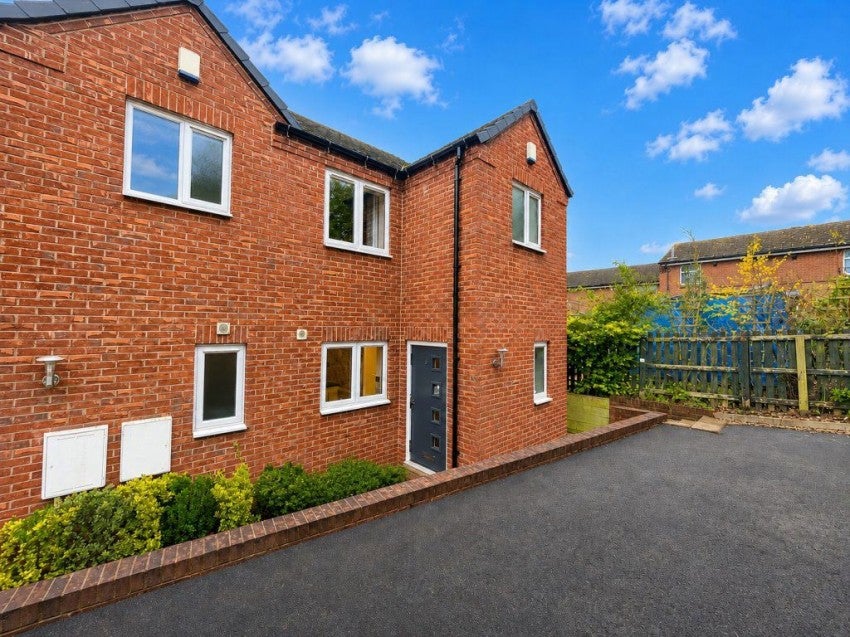 House Cromford Road in Amber Valley