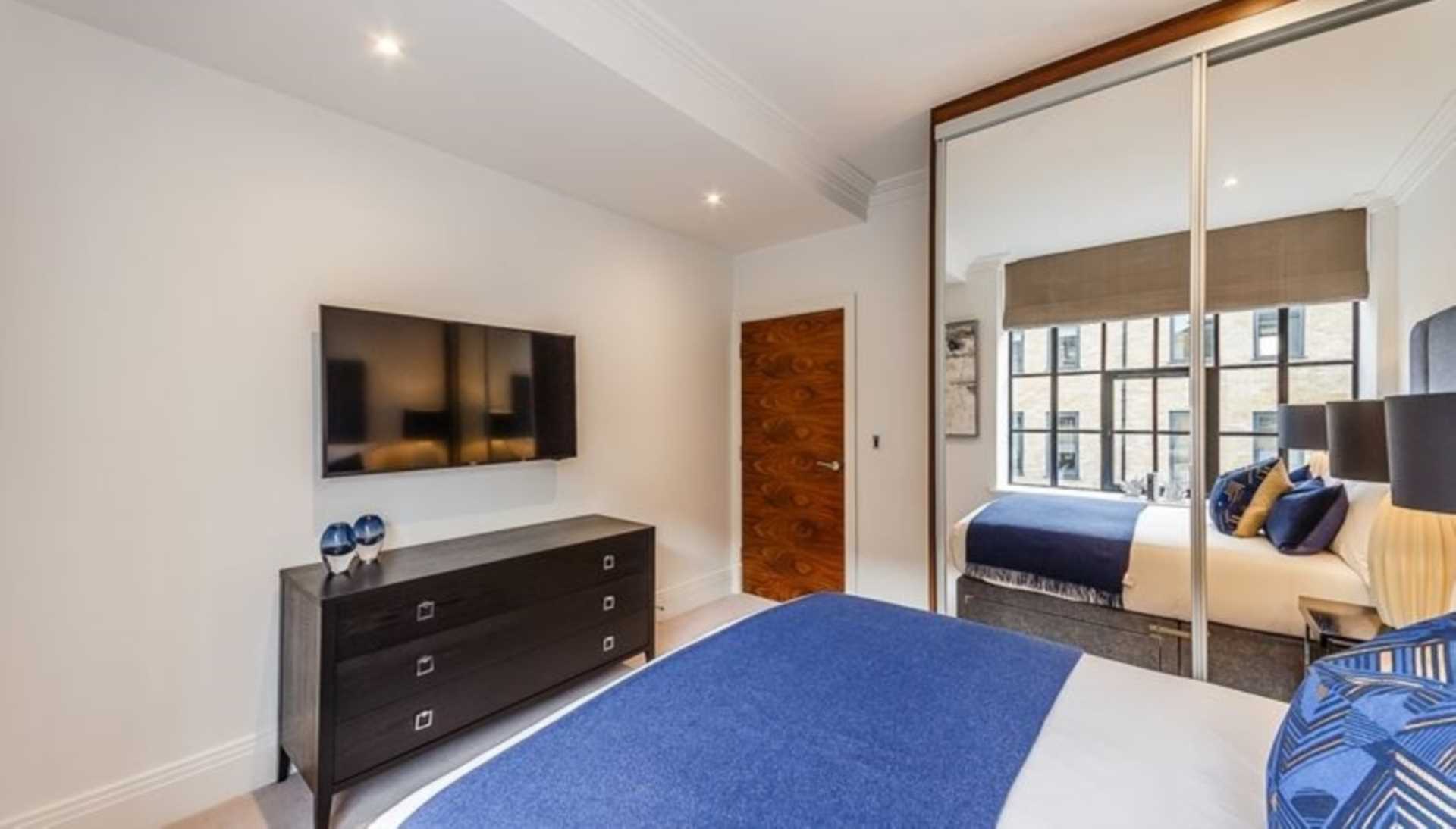 Flat Palace Mews in London