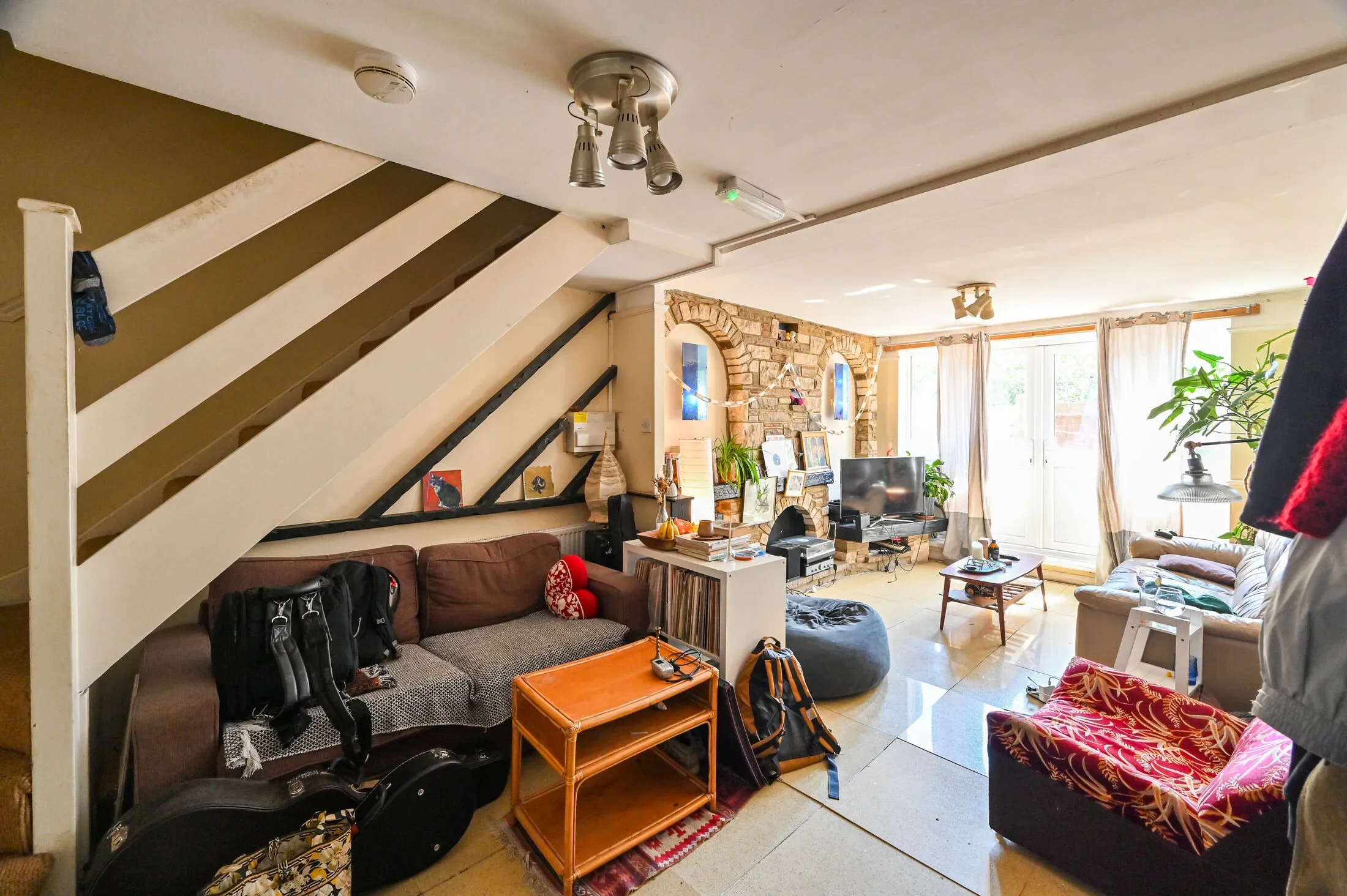 Flat Lawrence Close in Greater London