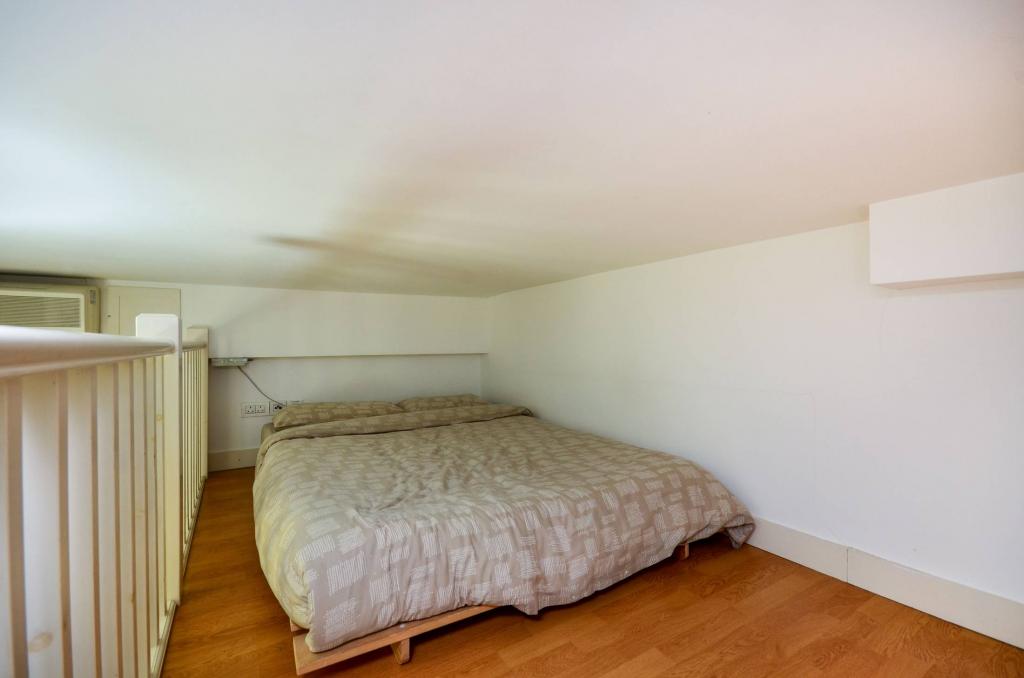 Flat Gloucester Street in City of Westminster