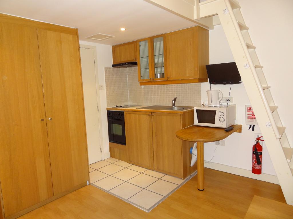 Flat Gloucester Street in City of Westminster