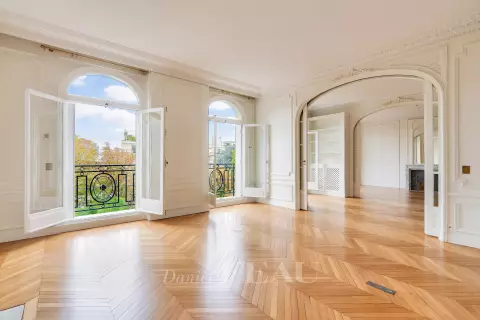 Flat Boulevard d'Inkermann in Neuilly-sur-Seine