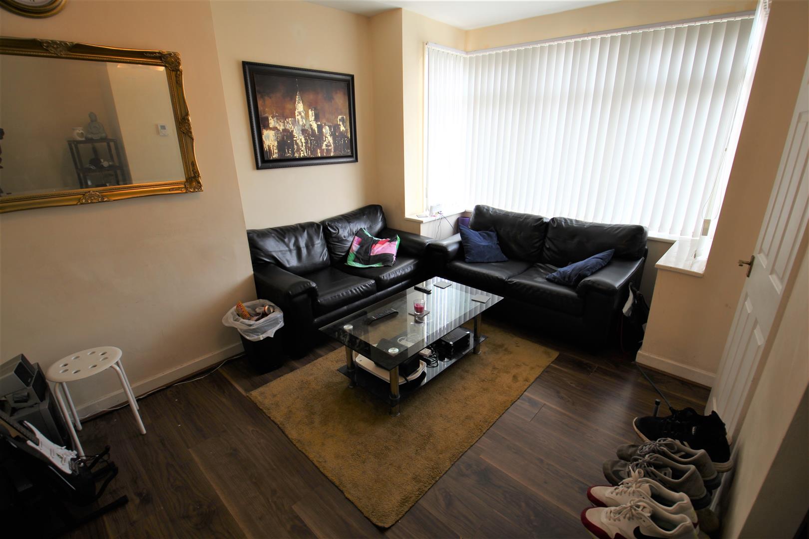 Flat Newport Road in Leeds