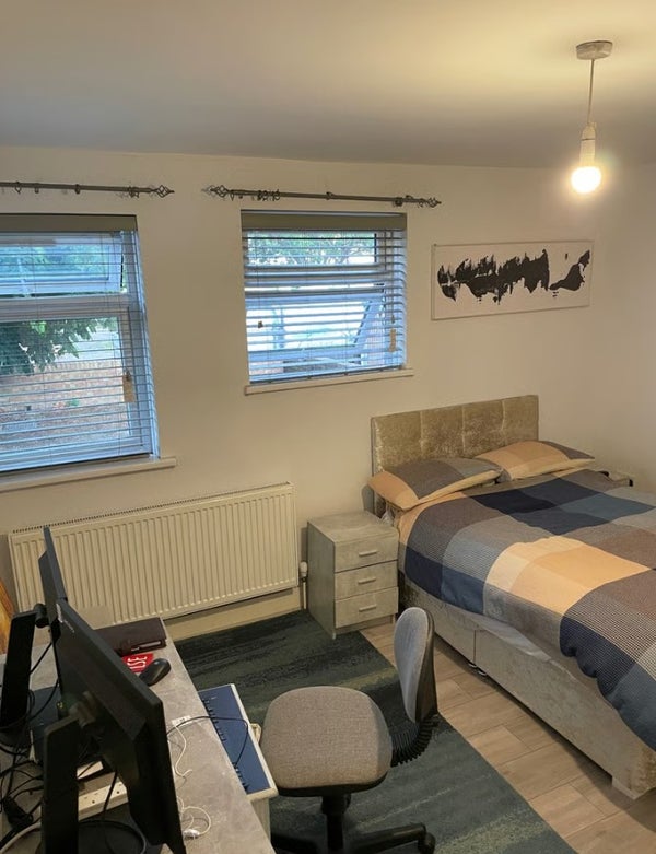 Flat James Lane in London
