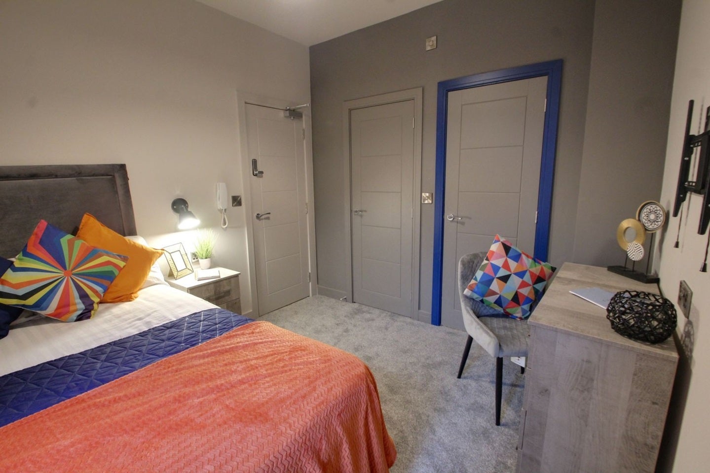 Room Lavender Road in Leicester