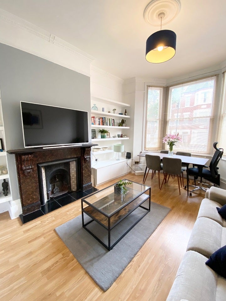 Flat Hemstal Road in Greater London