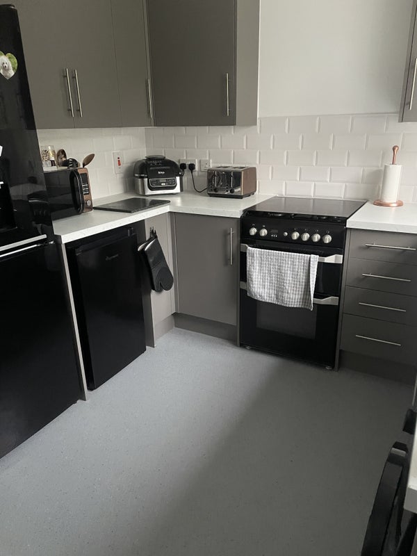 Room Brenchley Road in Maidstone