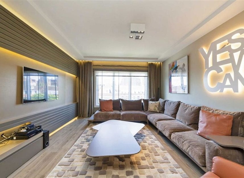 Flat Montrose Court in City of Westminster
