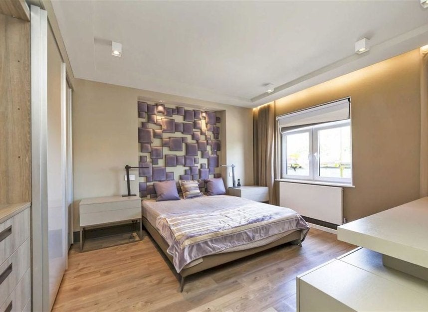 Flat Montrose Court in City of Westminster