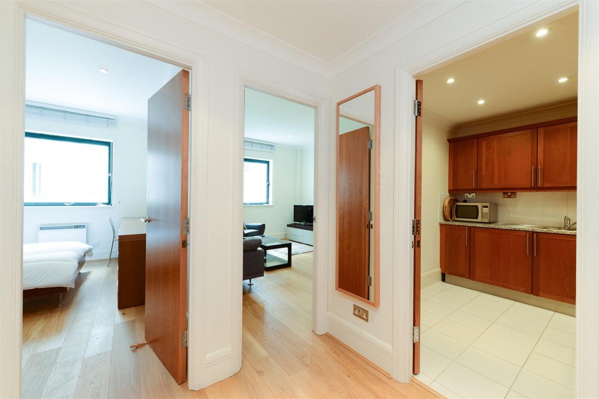 Flat Forum Magnum Square in Greater London
