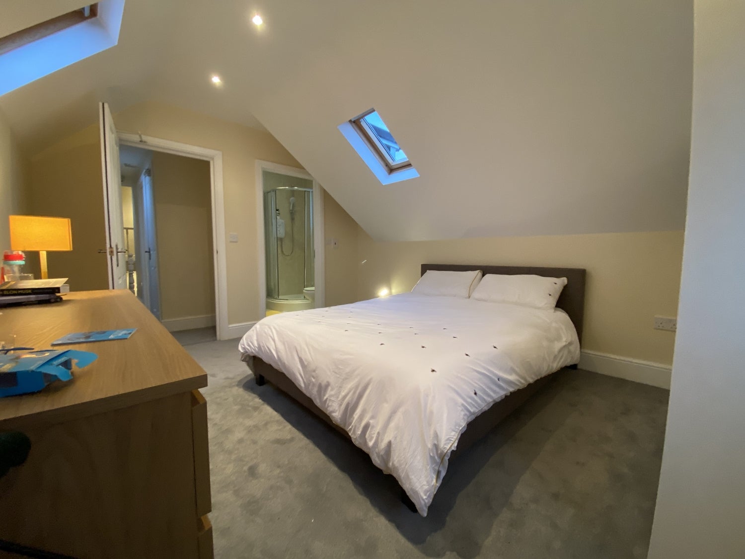 Flat Marlborough Road in Cardiff