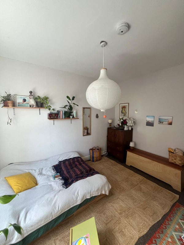 Room Pine Grove in Manchester