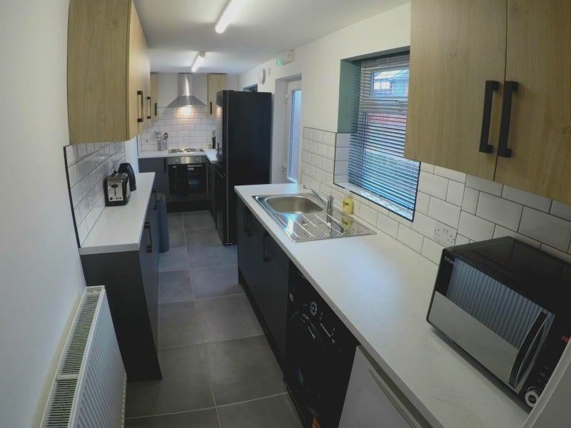 Room Welbeck Street in Mansfield Woodhouse