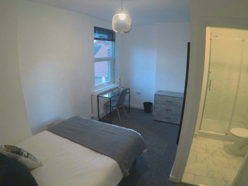 Room Welbeck Street in Mansfield Woodhouse