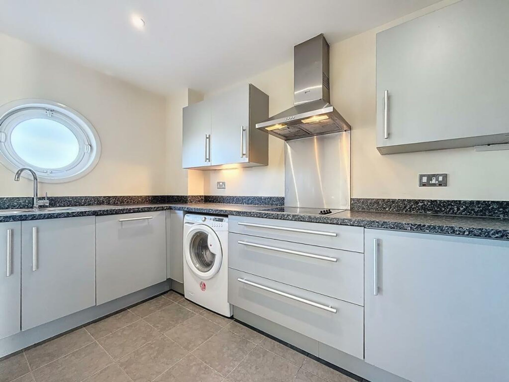 Flat Watkiss Way in Cardiff