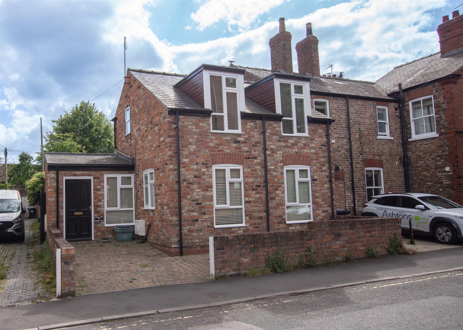 House Markham Crescent in York