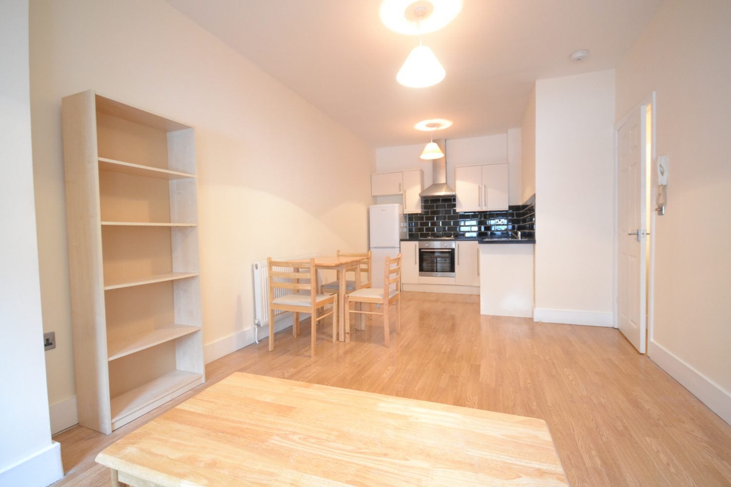 Flat Queens Crescent in Greater London