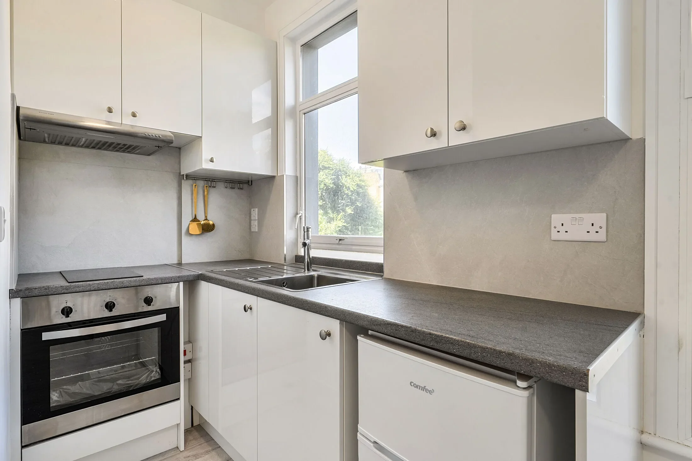 Flat Kramer Mews in Greater London