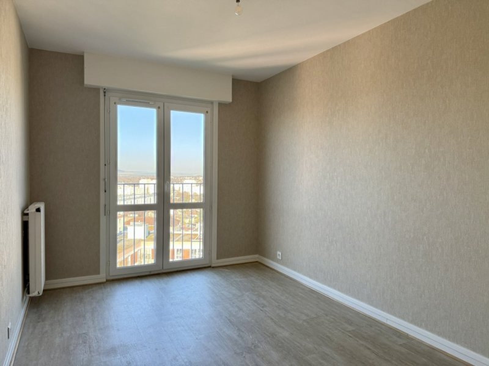 Flat Rue Georges Clemenceau in Troyes