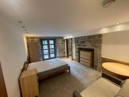 Room Newington Road in Edinburgh