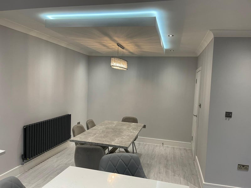 Room Ockley Road in Greater London