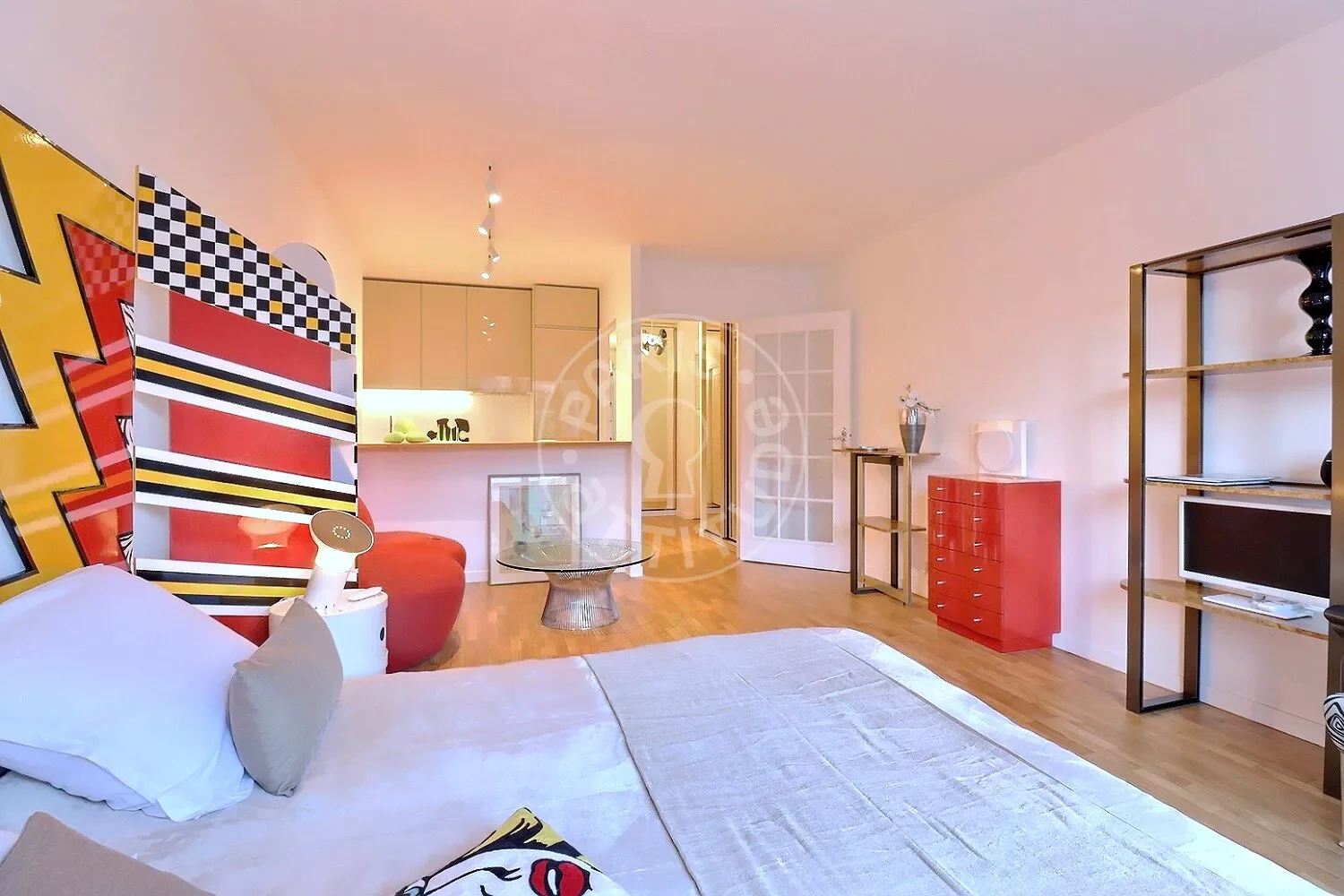Appartement Place Saint-Charles à Paris
