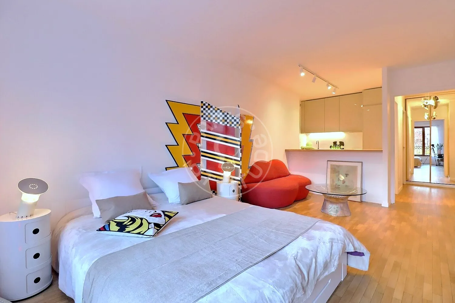 Appartement Place Saint-Charles à Paris