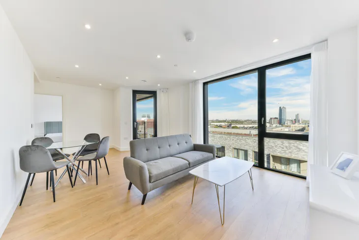 Flat Aberfeldy Square in Greater London