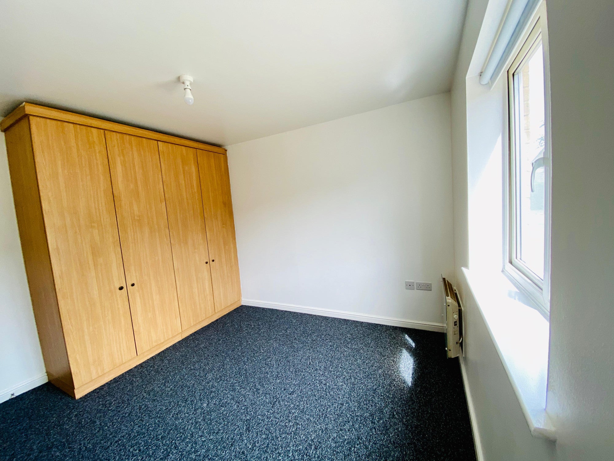 Flat Manchester Court in Greater London