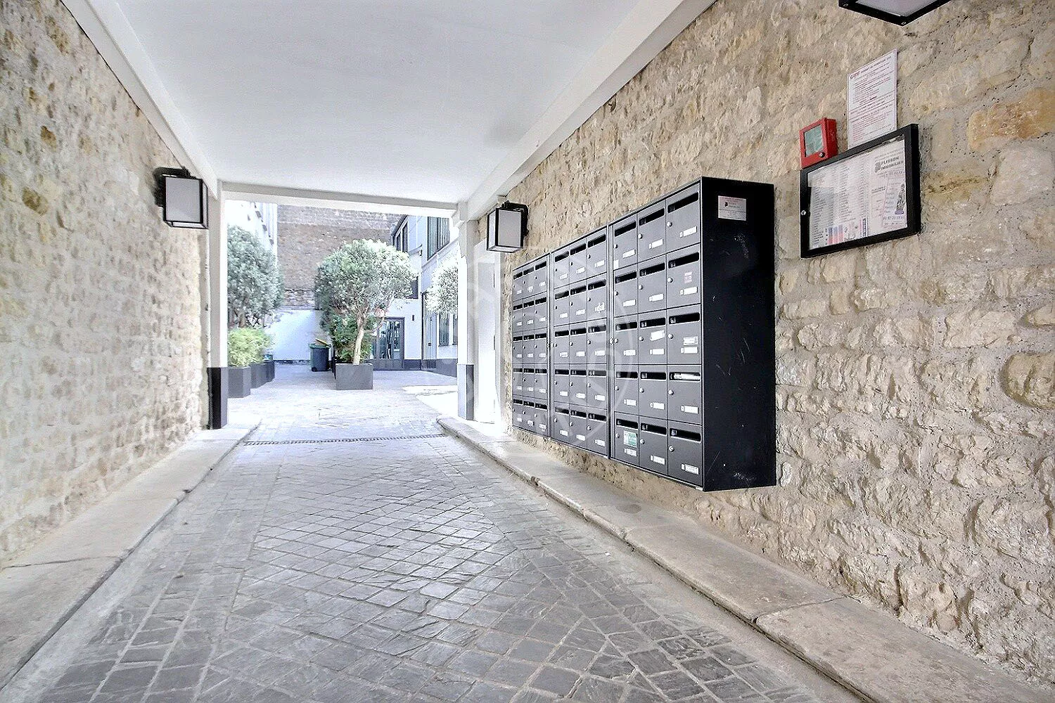 Appartement Rue des Acacias à Paris
