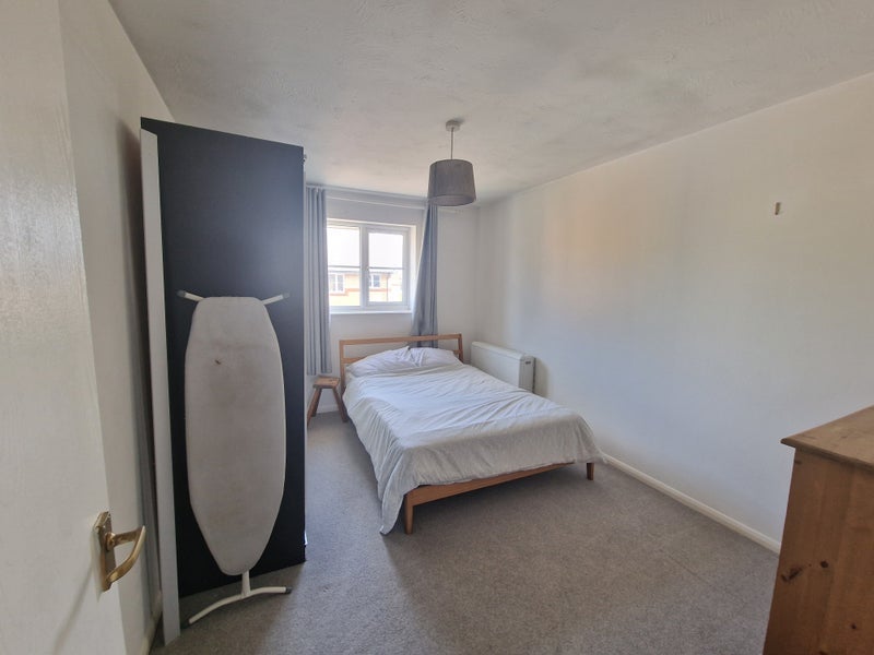 Flat Heddington Grove in Greater London