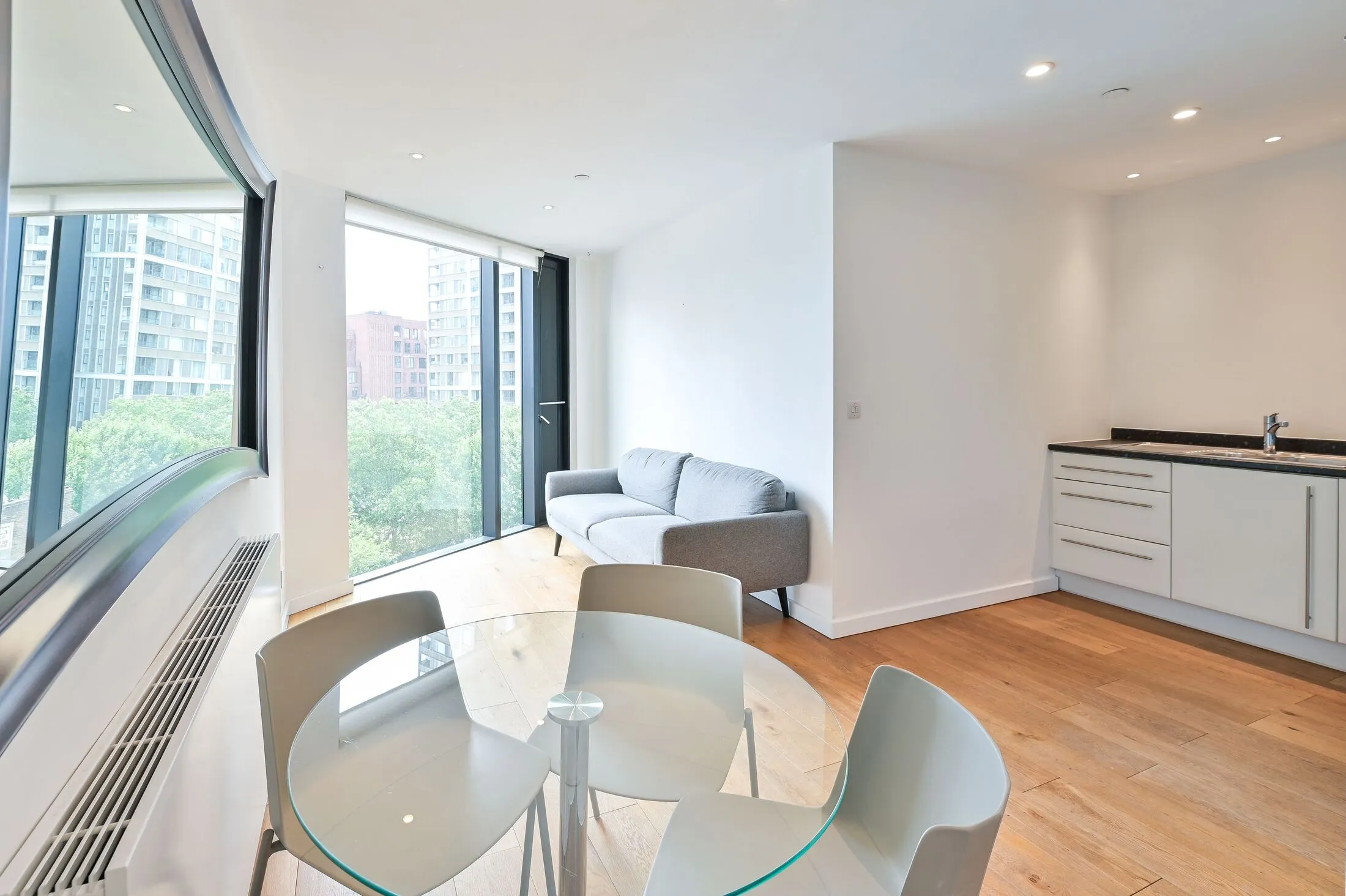 Flat Walworth Road in Greater London