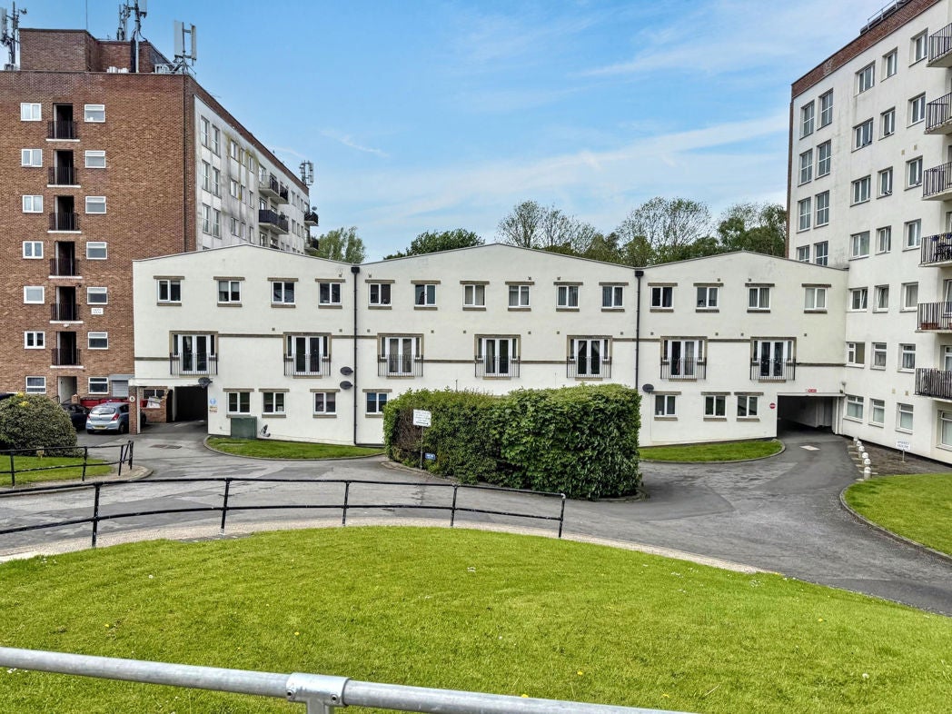 Flat Plumer Drive in Stockton-on-Tees