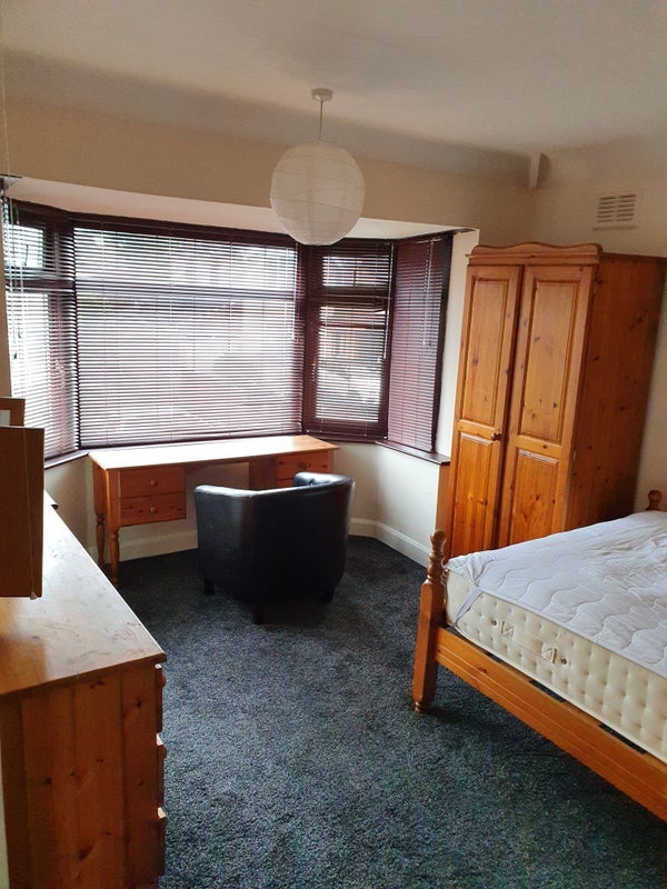 Room Meschines Street in Coventry