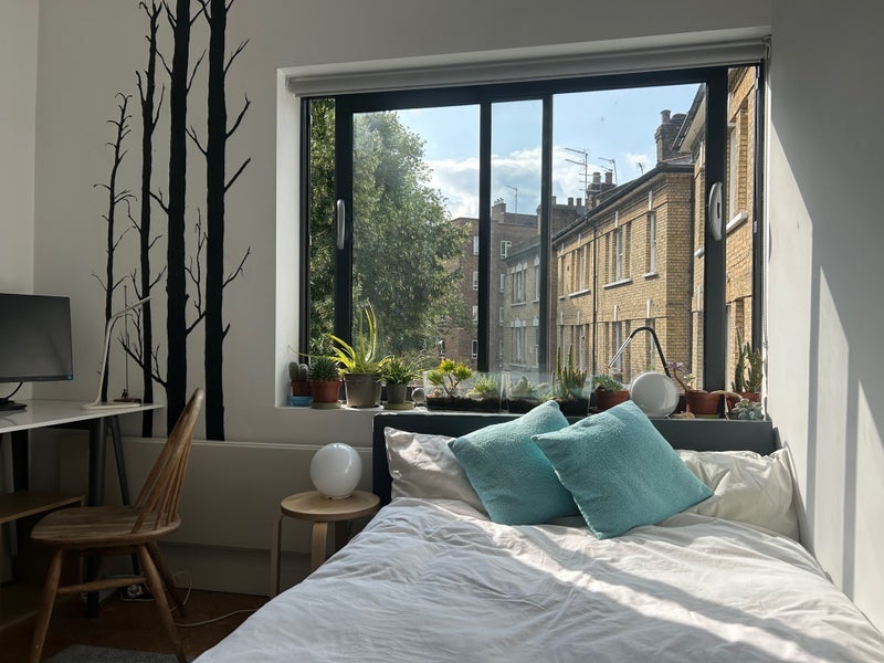 Room Ainger Road in Greater London