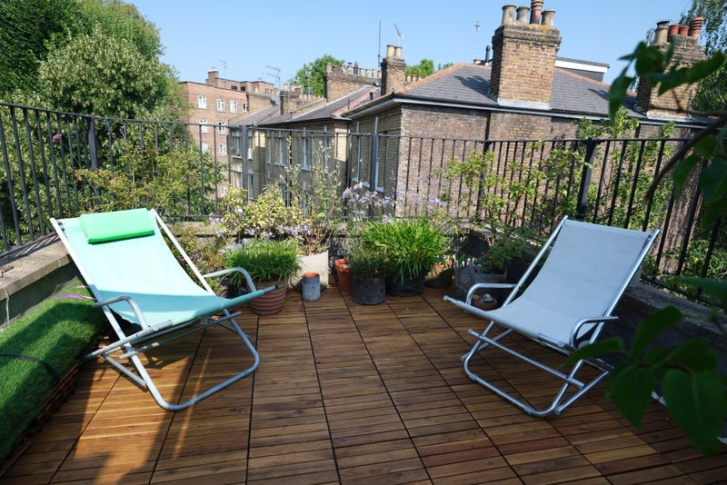 Room Ainger Road in Greater London