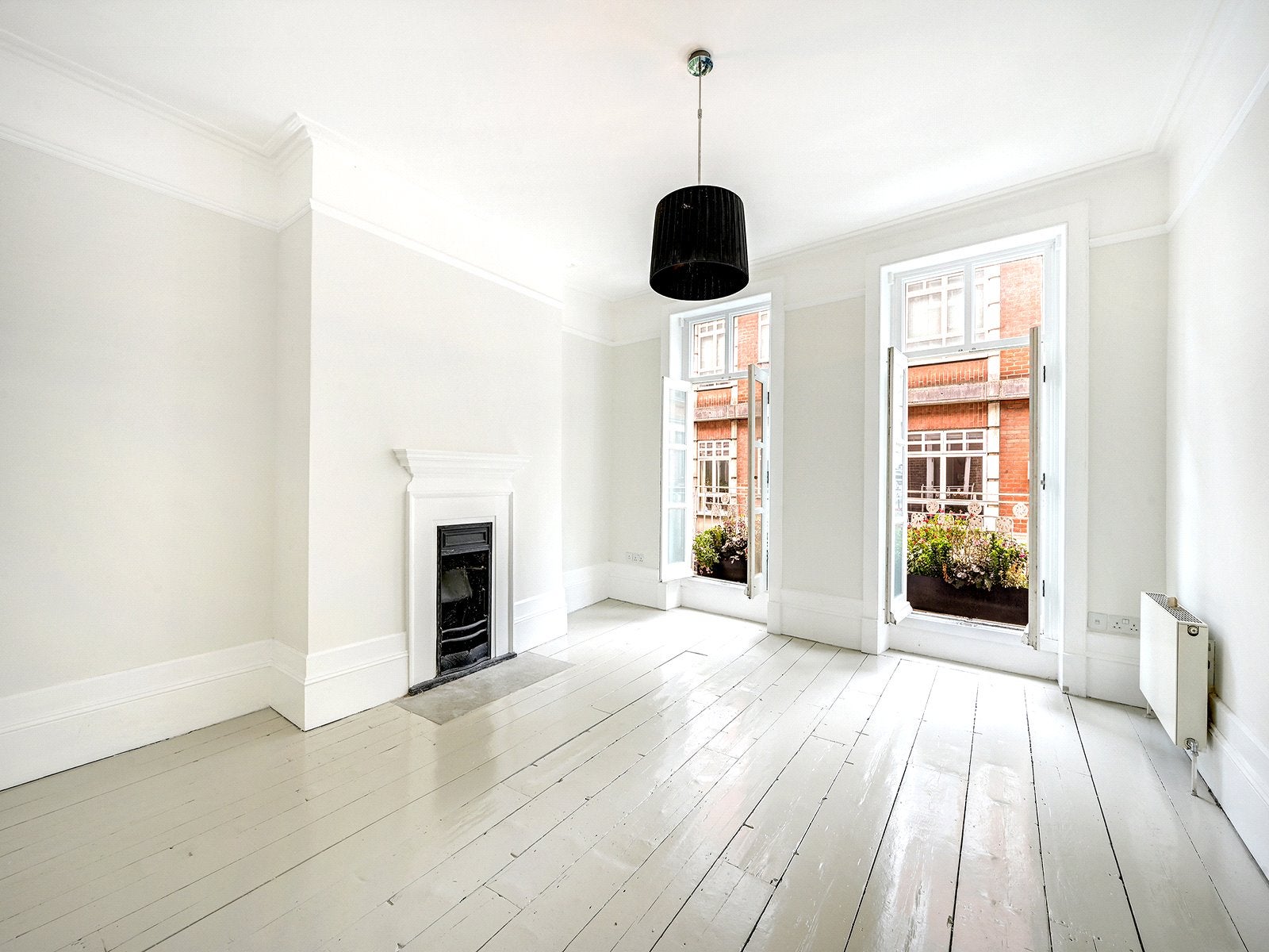 Flat Beak Street in City of Westminster