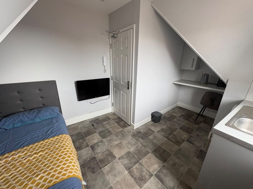 Room Ladies Mile in Portsmouth